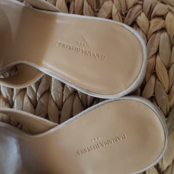 Shoes - Picture 6 of 7